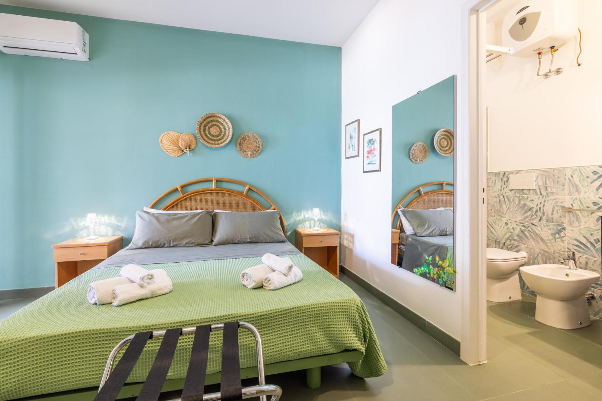 Luxury Suites & Apartment Con Accesso Alla Spiaggia E Parcheggio Privato - Vista Mare Lido Conchiglia Quarto foto